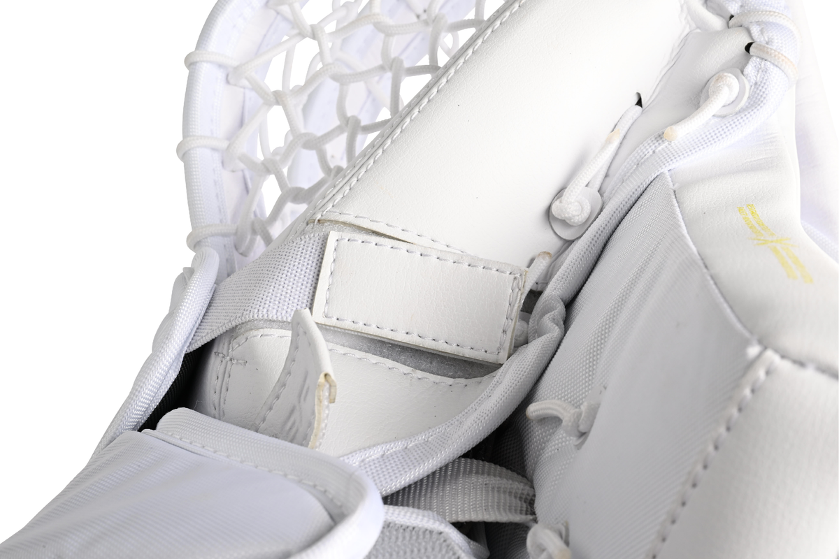  Bauer Vapor Hyperlite2 Senior Goalie Catcher